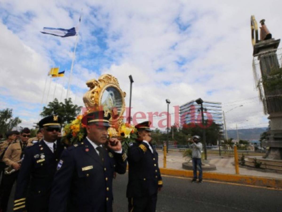 El Cuerpo de Bomberos encomienda cada misión a la virgen de Suyapa