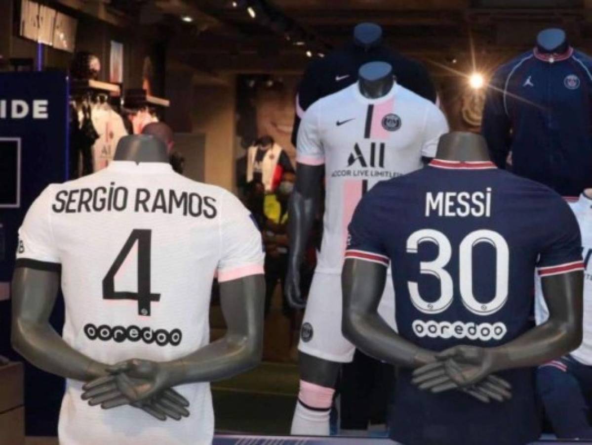 La camisa de Messi para hinchas vale 115 euros; la réplica de la oficial: 165. Foto: AFP/Twitter