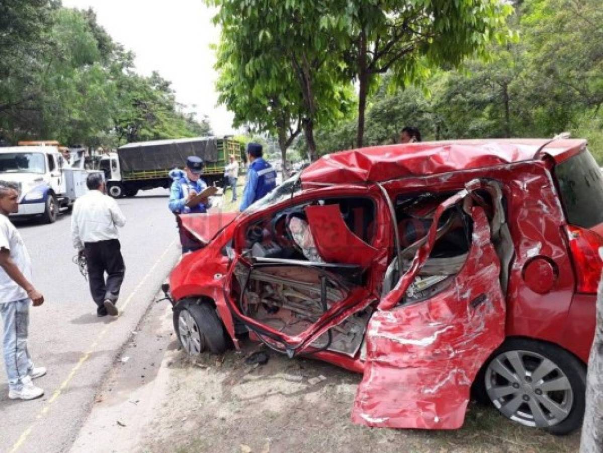 Triple colisión ocasiona congestionamiento vial en el bulevar Fuerzas Armadas de la capital