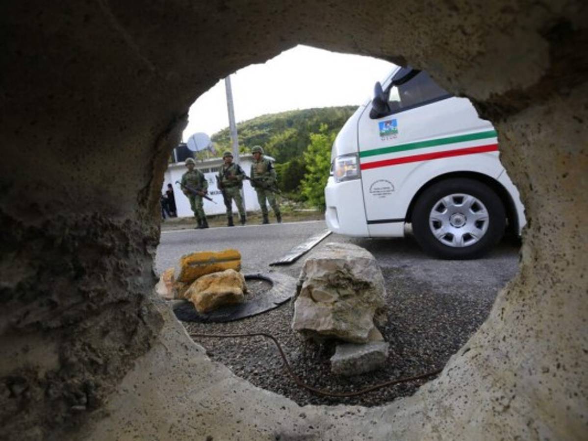 Soldados armados y estrictos controles: las revisiones migratorias de México ante presión de EE UU