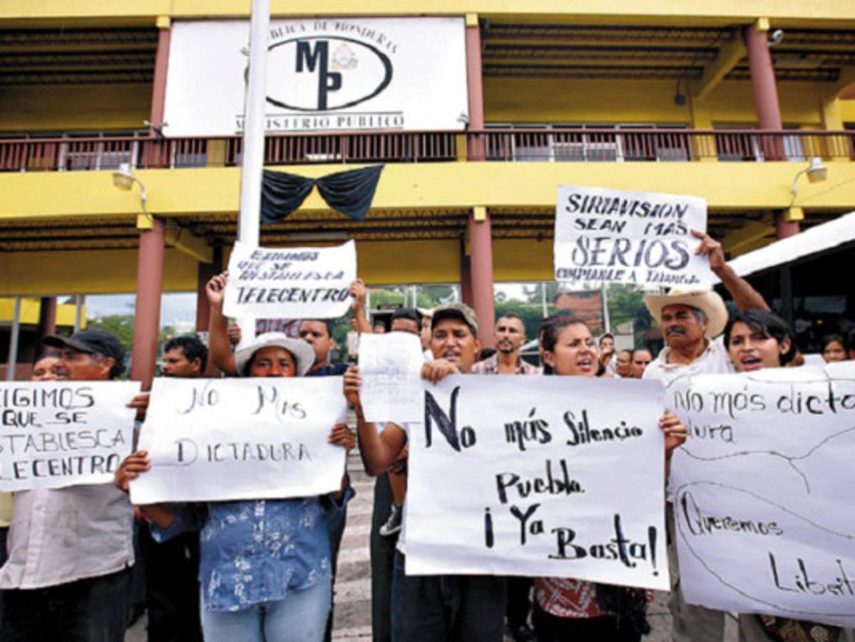 Exigen fin a la dictadura en Talanga