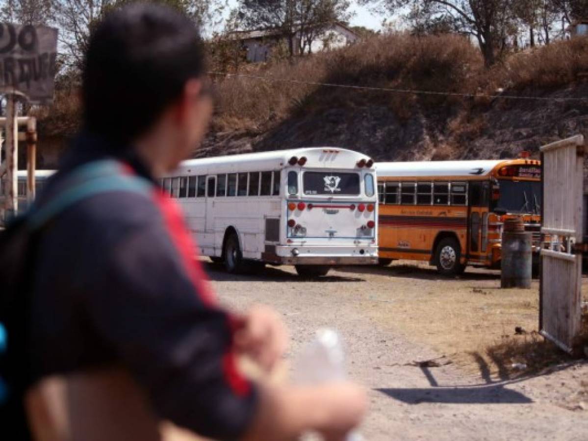 Sin buses Ojojona y Santa Ana por supuesta extorsión