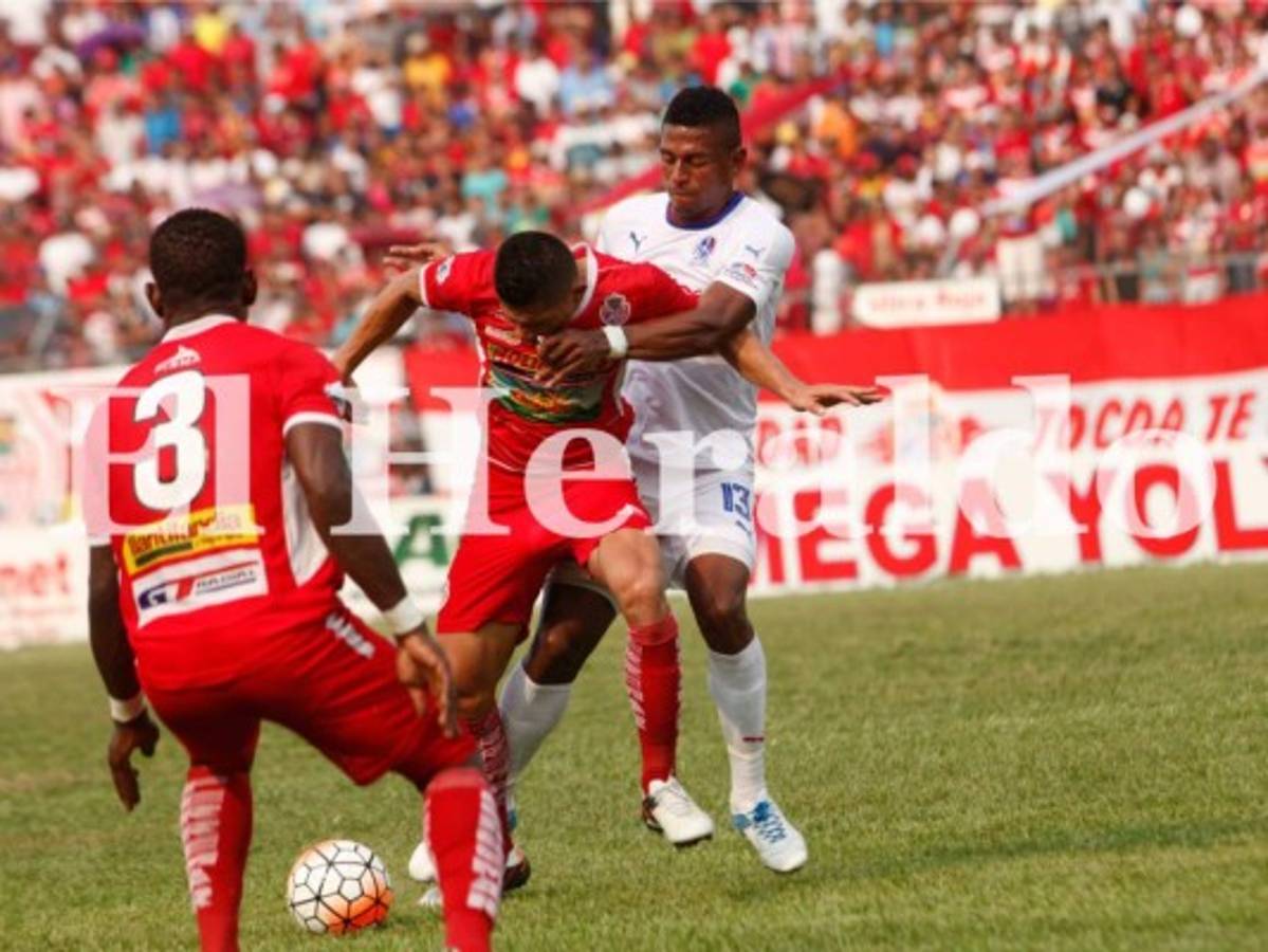 Olimpia empata sin goles con el Real Sociedad y conserva el liderato