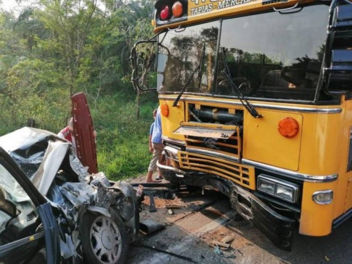 Colisión entre turismo y bus deja varios heridos en El Progreso, Yoro 