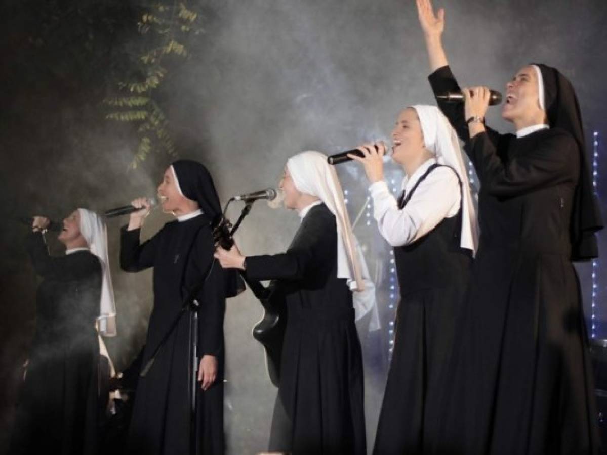 Siervas, las religiosas roqueras que harán bailar al Papa en Panamá