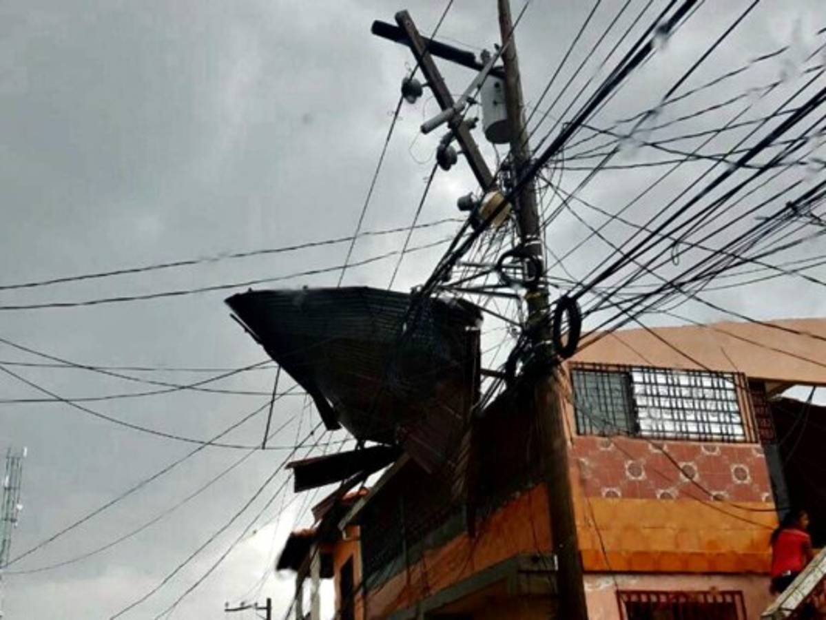 EEH atiende daños daños a red producto del temporal