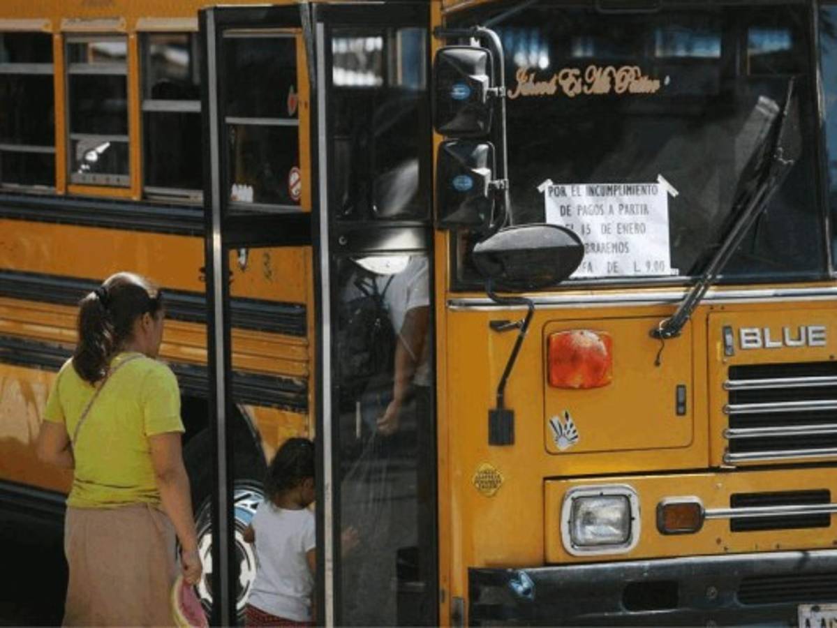 Transportistas urbanos piden aumento de tarifas