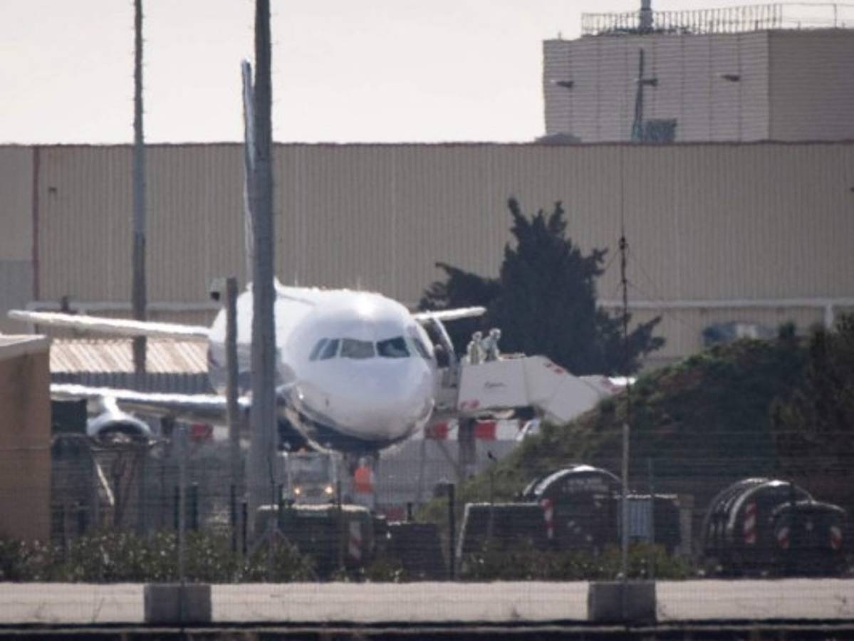 Llegaron a Brasil 34 repatriados desde Wuhan por el coronavirus