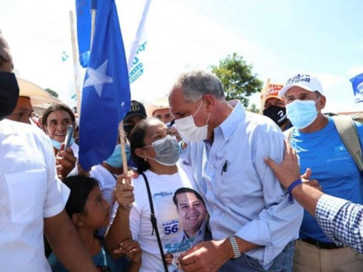 Candidatos de partidos mayoritarios intensifican campañas previo a silencio electoral (FOTOS)   