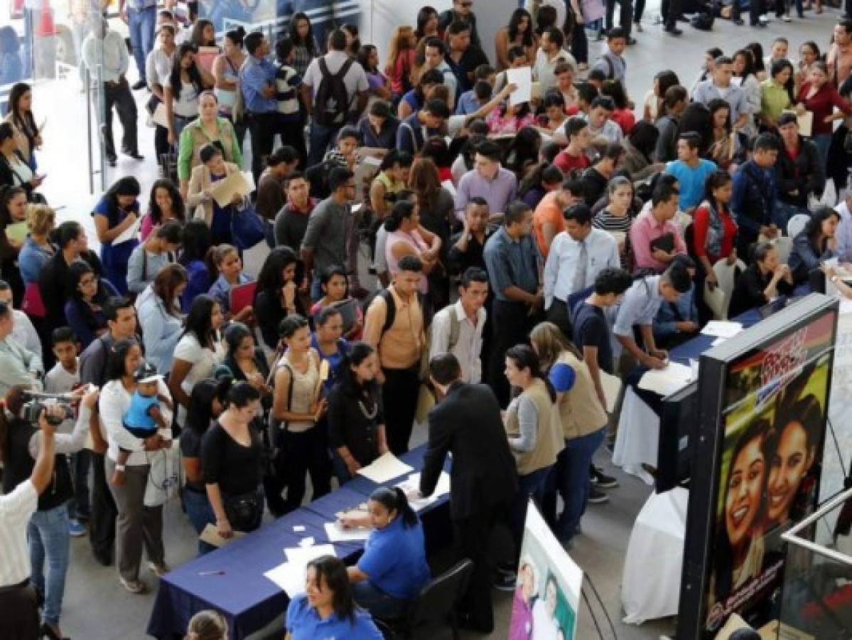 Este miércoles realizan feria de empleo para 1,674 personas