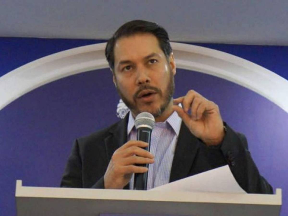 Acusan a Jesús Mejía de crear 18 planillas fantasmas en la ENEE