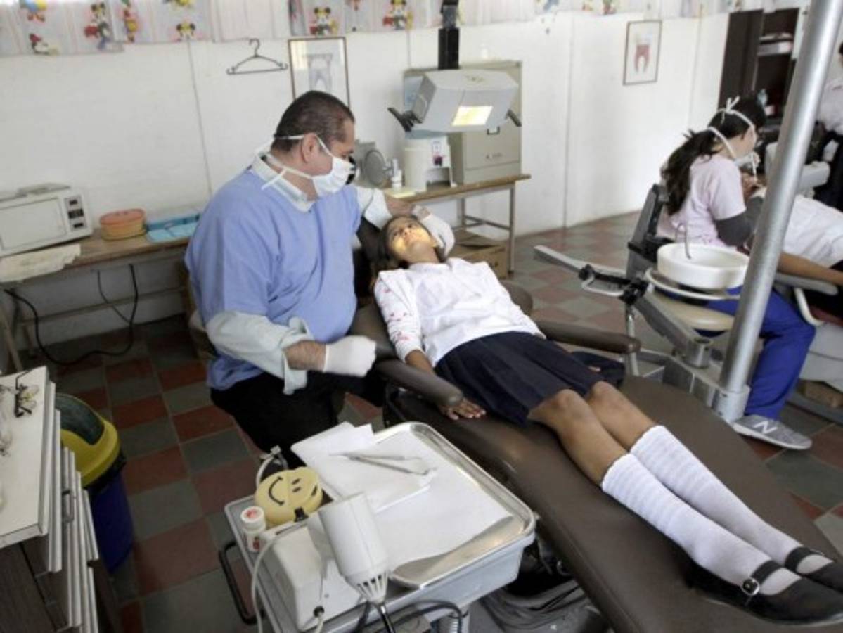 Apenas el 10% de las escuelas de la capital tienen clínicas médicas