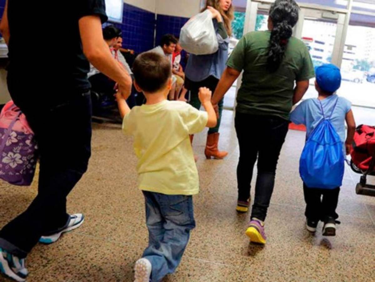 129 niños hondureños aún esperan reunificación con sus padres en EEUU