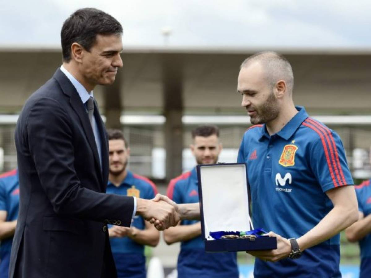 Iniesta no descarta seguir jugando con España después del Mundial