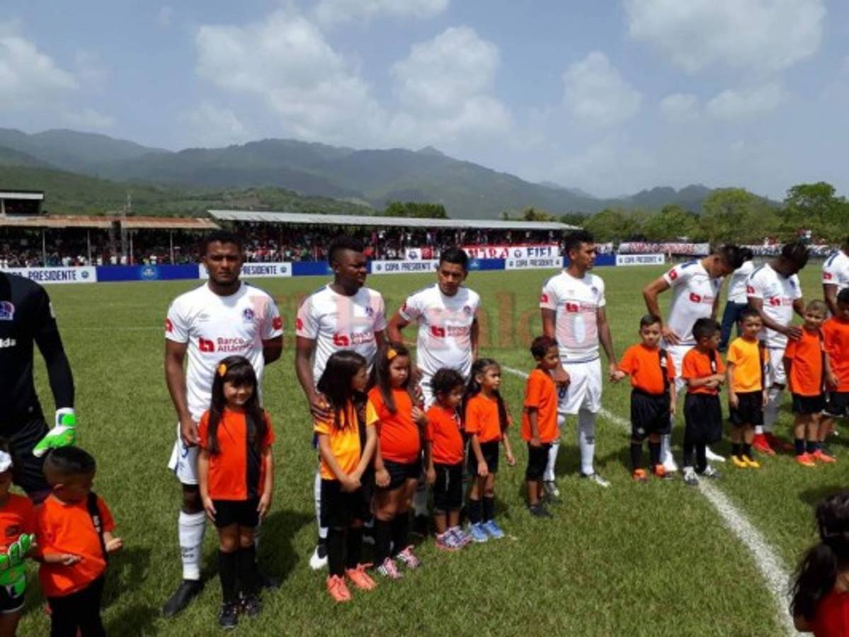 Olimpia goleó 8-0 a El Carmen en su debut de la Copa Presidente