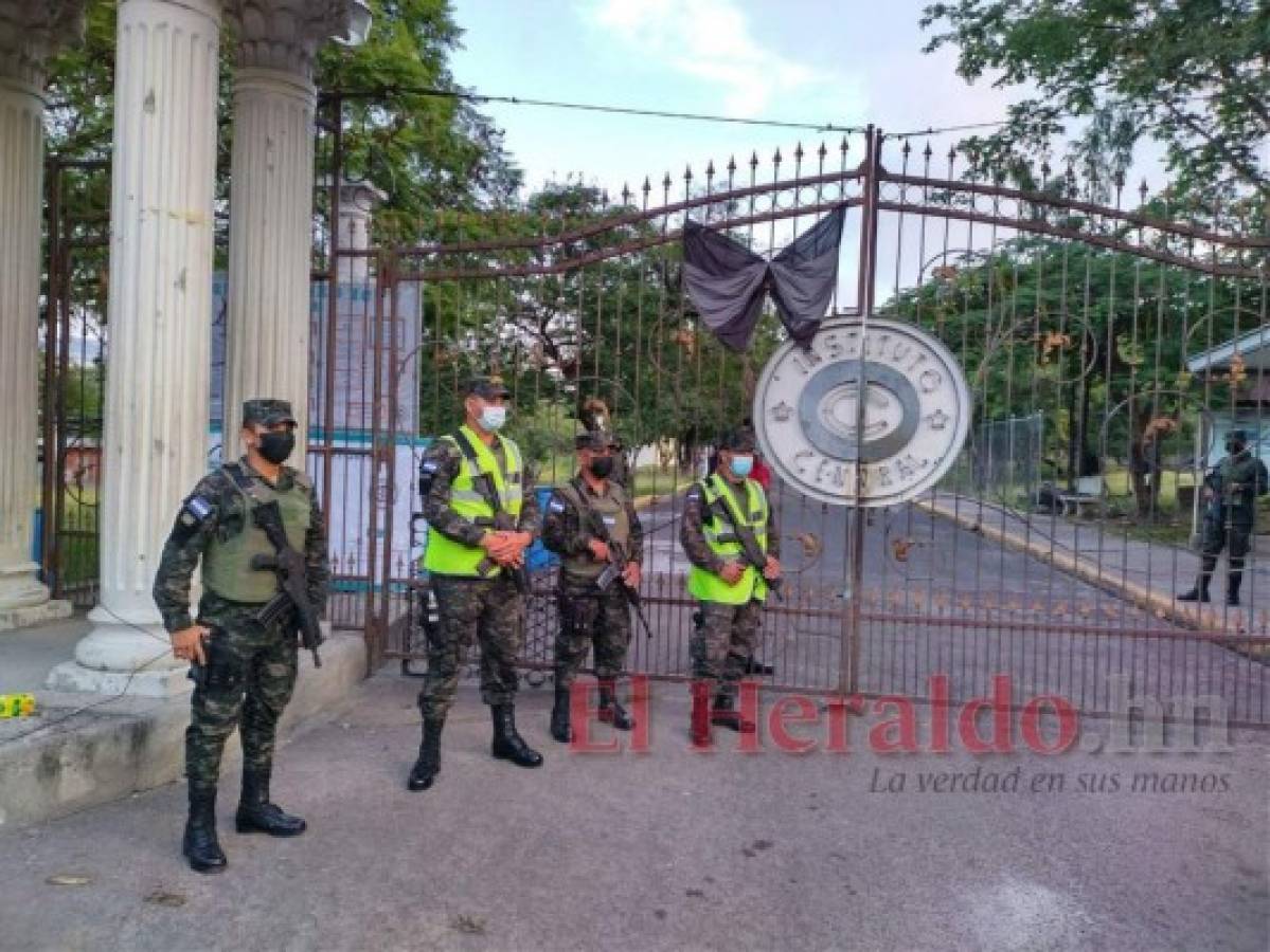 Con retraso de media hora, CNE dio el banderillazo inicial al proceso electoral (FOTOS)