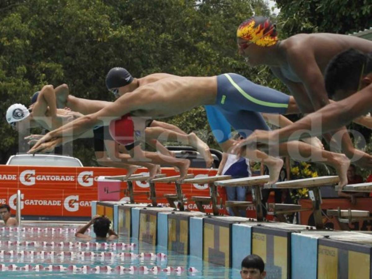 Delfines Sampedranos gana su XIX Copa Centroamericana de Natación