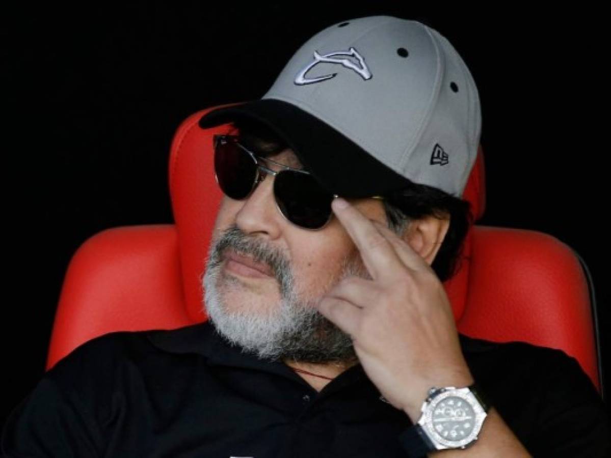 Diego Armando Maradona es el nuevo técnico de Gimnasia La Plata
