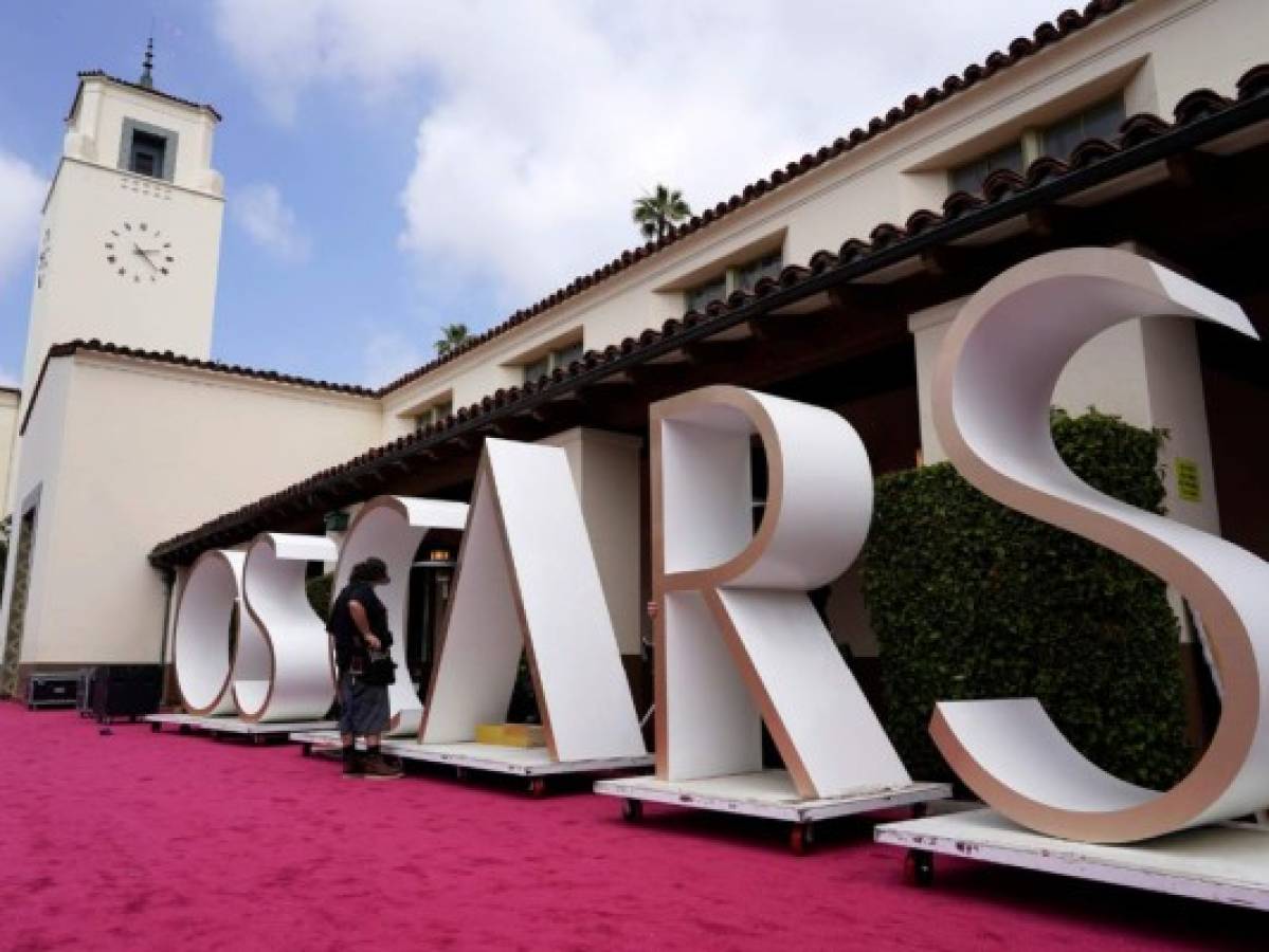 Premios Oscar 2021 reúne a las estrellas en una gala única en años  