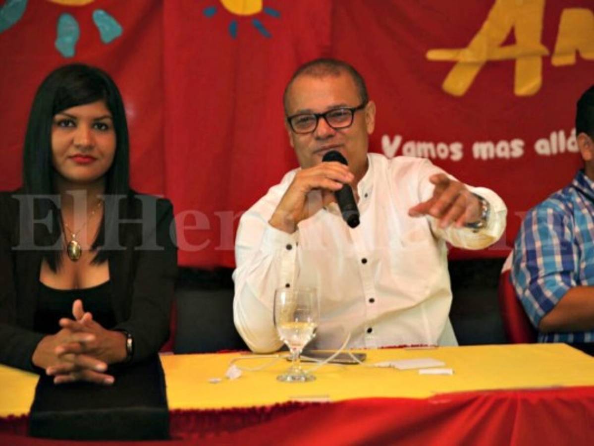 Honduras: Esdras Amado López se suma al Frente Amplio Político Electoral en Resistencia de Andrés Pavón