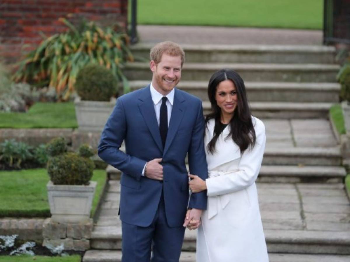 Harry y Meghan Markle renuncian a funciones de primer rango en familia real británica