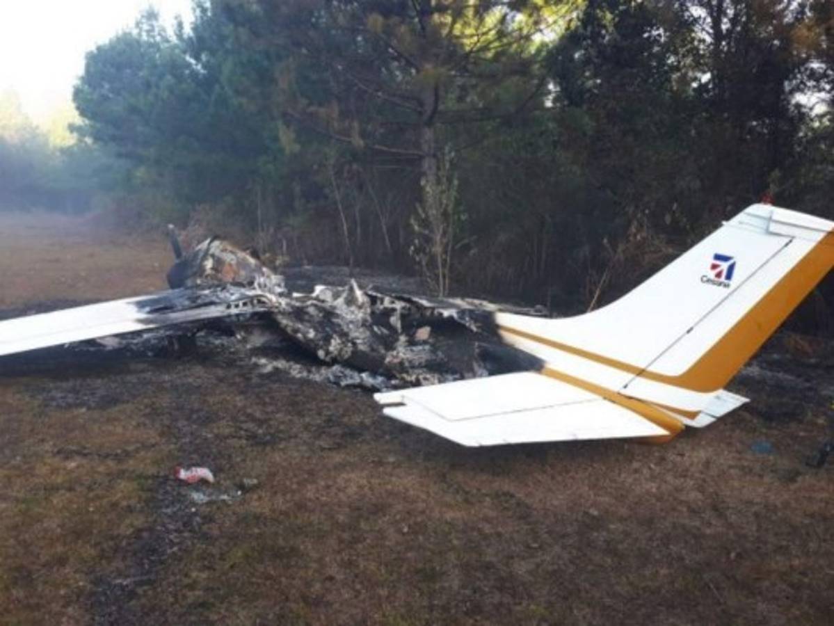 Localizan en Guatemala avioneta calcinada sospechosa de narcotráfico