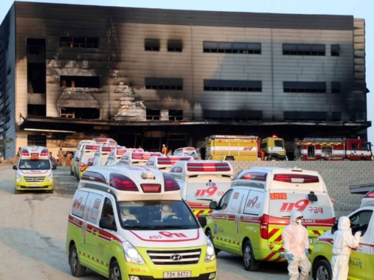 36 muertos al incendiarse sitio en construcción en Surcorea