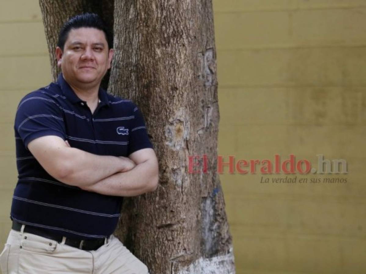 Carlos Ordóñez, el maestro que cambió las aulas de clases por el periodismo deportivo