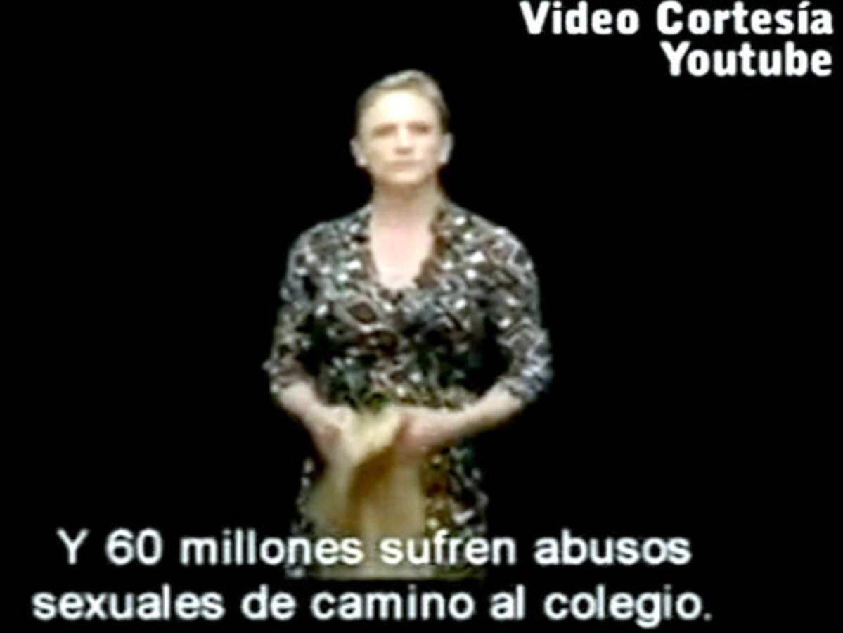 James Bond de tacones