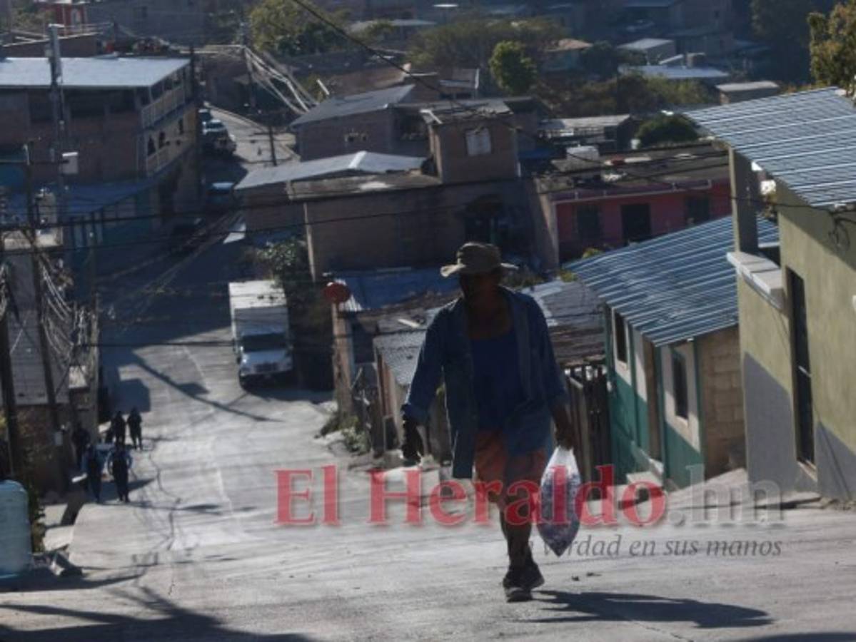 Pobladores de la colonina Lincoln resisten el bloqueo en su cuarto día