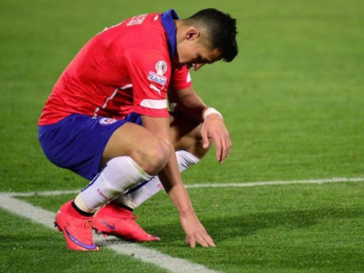 Alexis Sánchez se opera con éxito en Barcelona de su tobillo izquierdo