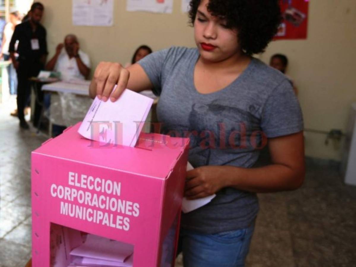 Nervios de candidatos a alcaldes en Honduras por diferencia de cuatro votos