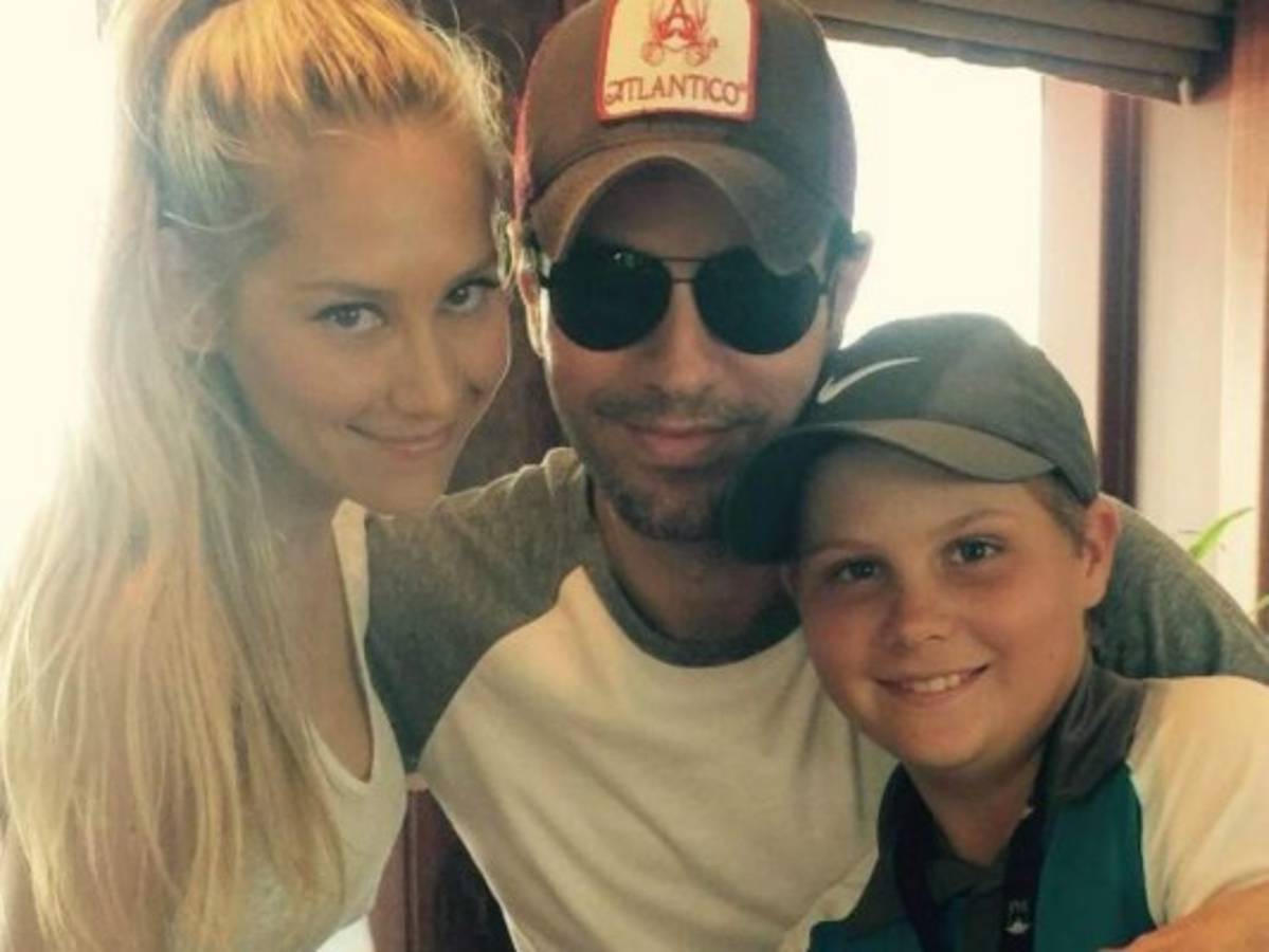 Enrique Iglesias y Anna Kournikova ya tendrían fecha de boda