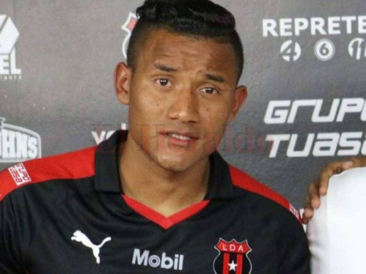 Jugador del Saprissa habría hecho insultos racistas al hondureño Luis Garrido