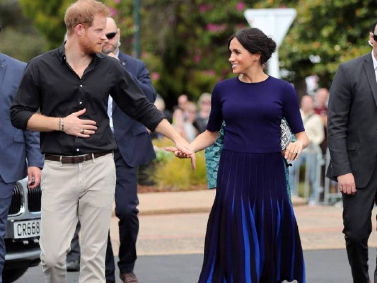 La razón por la que Meghan Markle elige el color azul en sus vestidos