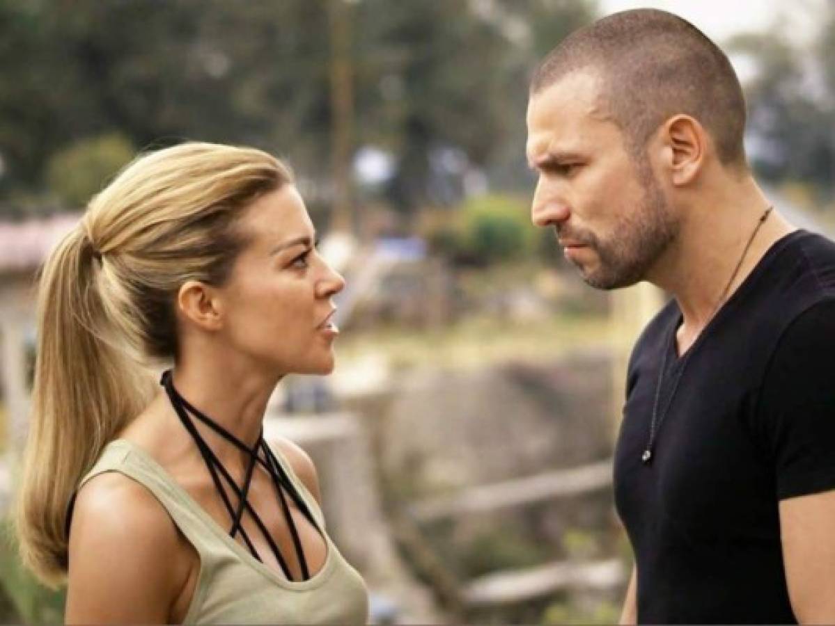 Mónica y Aurelio en una escena de la quinta temporada que dejó muchas emociones encontradas. Foto Twitter
