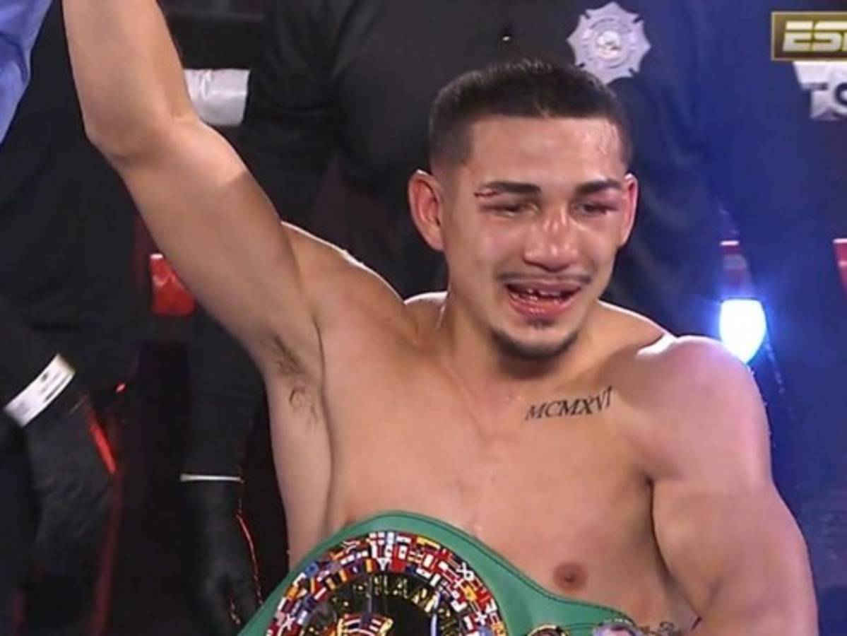 Teófimo López, campeón mundial de peso ligero: 'agradezco a Dios, no podría hacerlo sin él'
