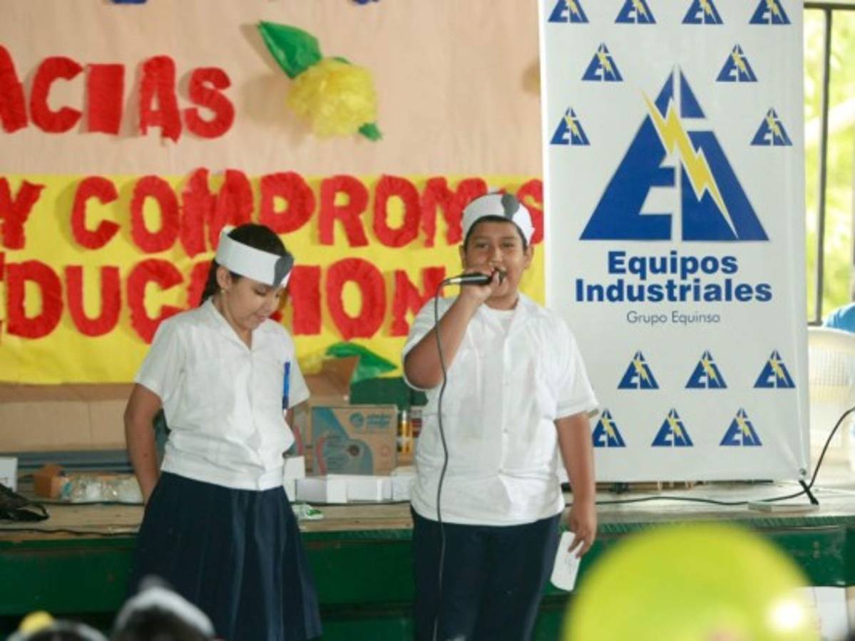 Estudiantes de 10 CEB preparan proyectos para ahorrar energía en la capital