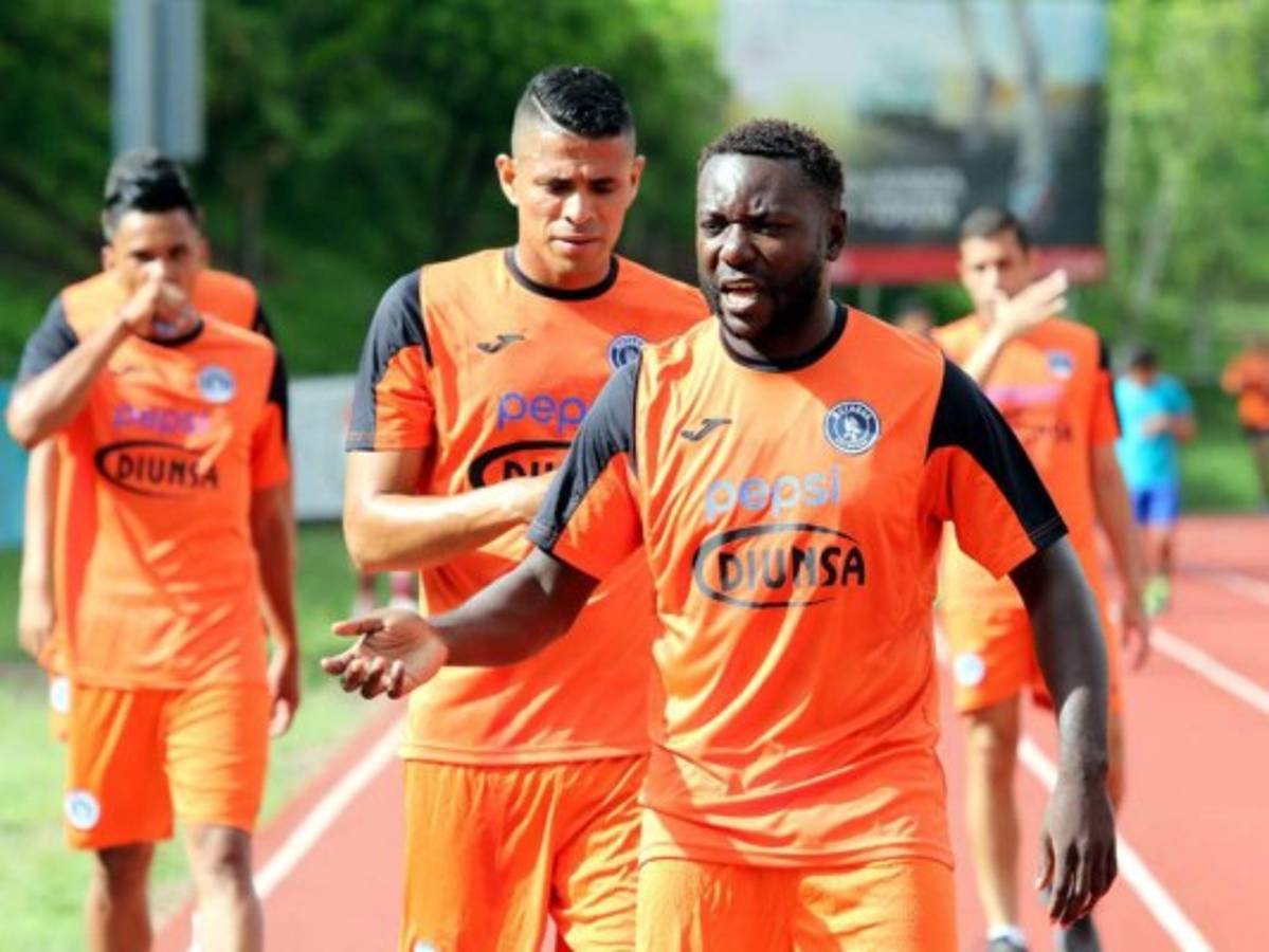 Motagua renueva por dos años más al volante Wilmer Crisanto