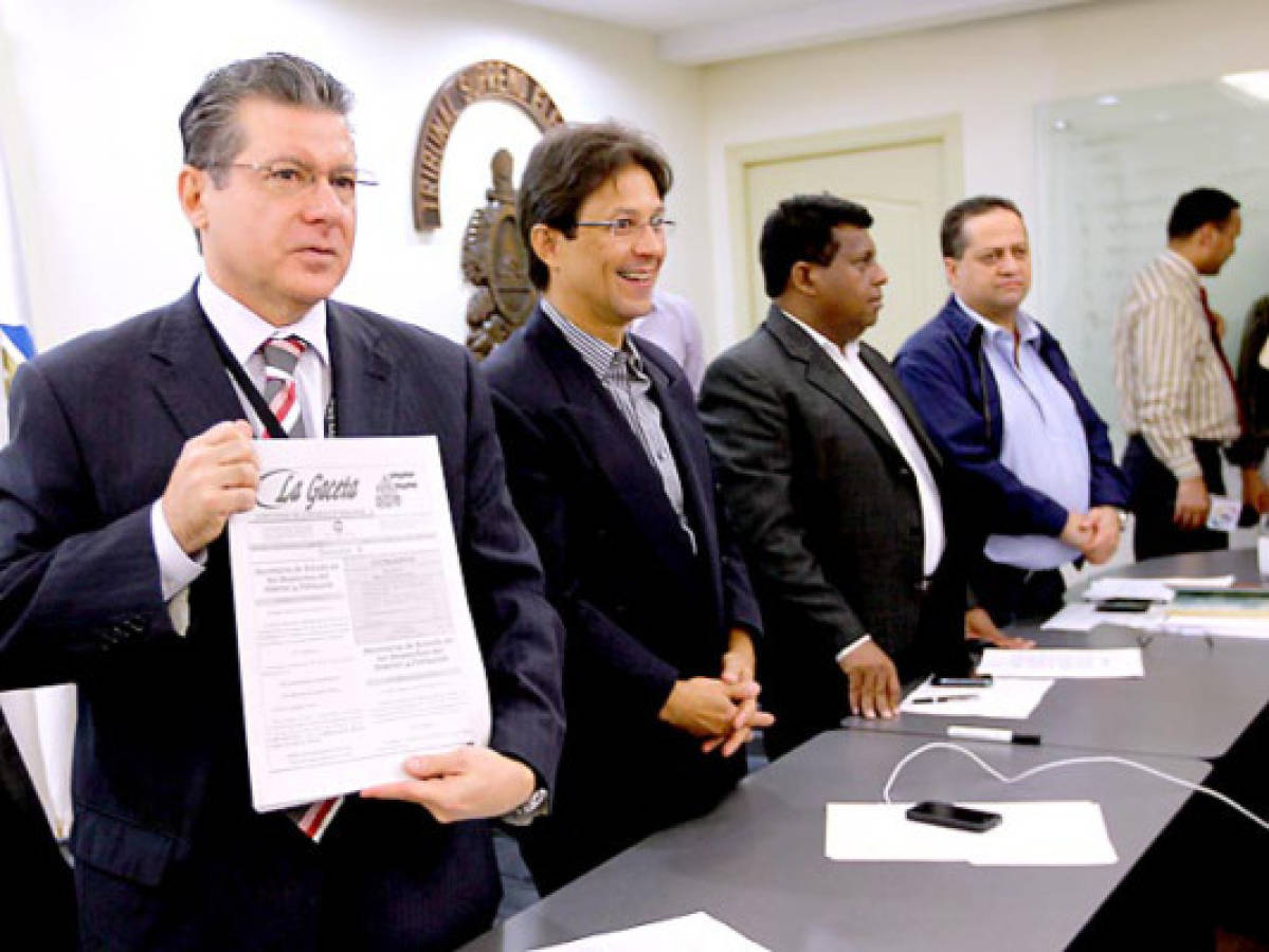 Partido del gerente de Hondutel, Romeo Vásquez, está legalmente inscrito