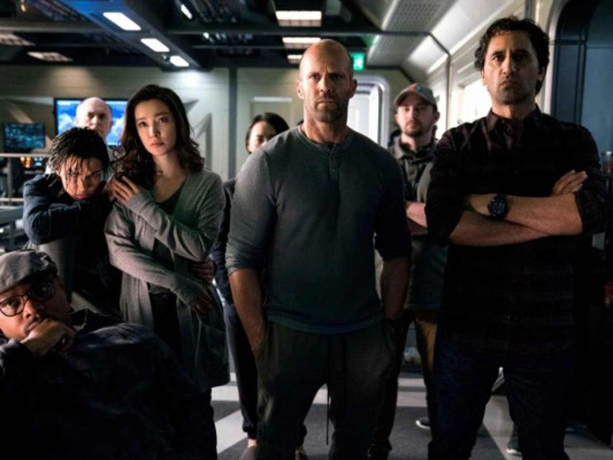 'Megalodón' es un éxito en taquilla recaudando 45.4 millones de dólares