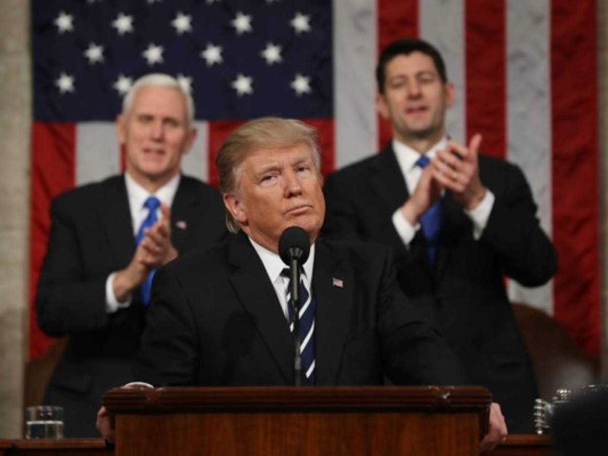 Donald Trump modera tono pero mantiene promesa de mano dura en inmigración