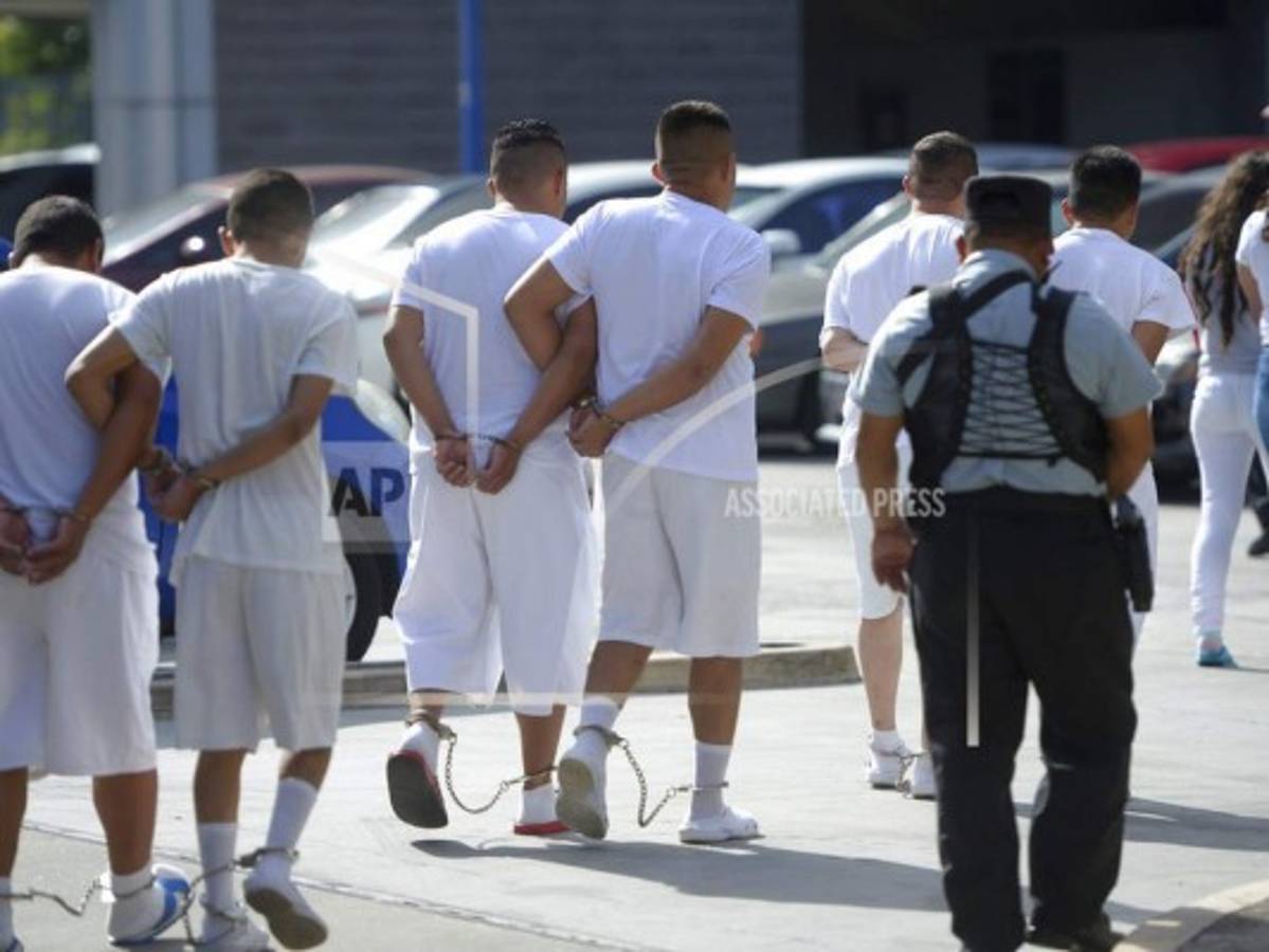 Cientos de deportados a Centroamérica huyeron de pandillas