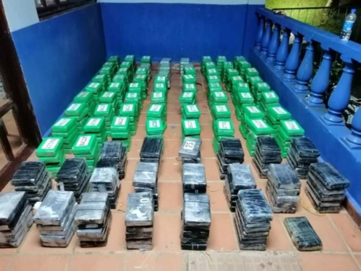 Capturan a dos hondureños en posesión de supuesta droga en Panamá
