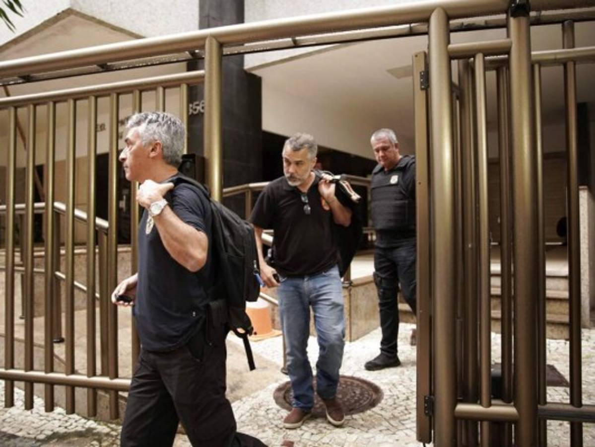 Brasil quiere arrestar al expresidente paraguayo Cartes