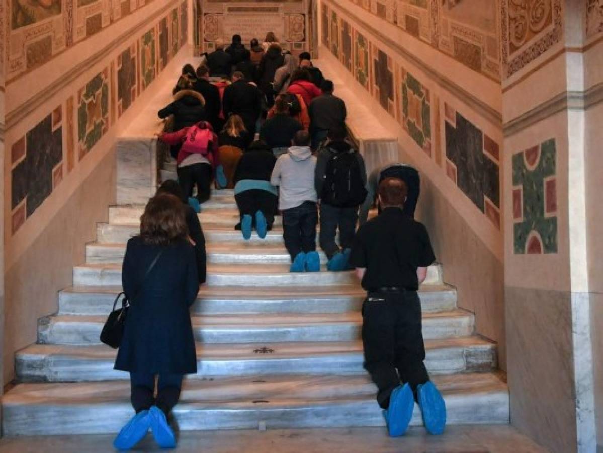 Reabre en Roma la 'escalera santa' por la que Cristo ascendió para comparecer ante Pilatos 