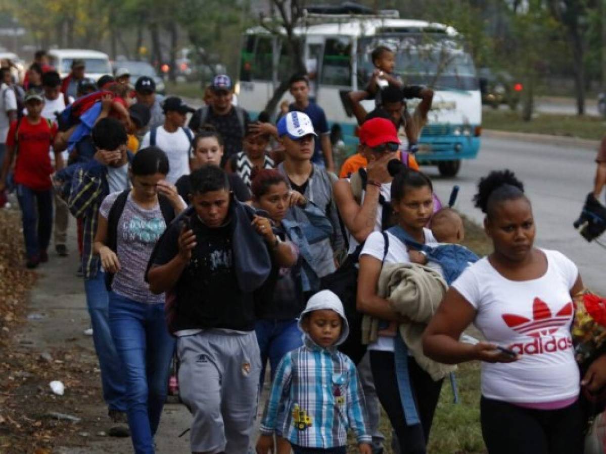 Primer grupo de caravana hondureña ya llegó a frontera de Guatemala con México