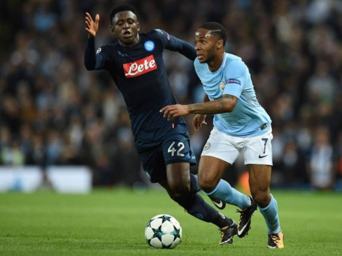 Manchester City derrotó 2-1 al Napoli y es líder del grupo F de la Champions League