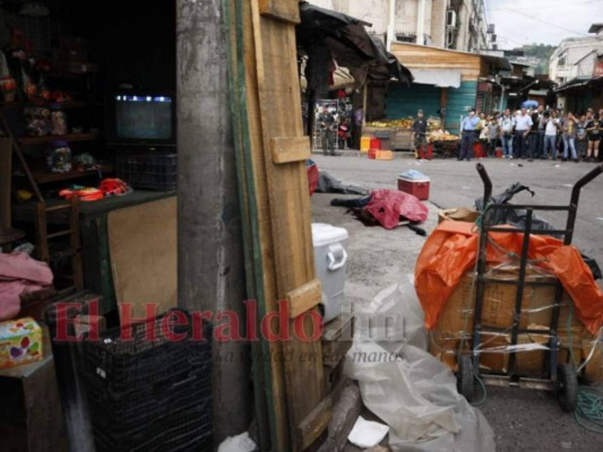 Matan a dos colombianos frente al Instituto Hibueras de Comayagüela