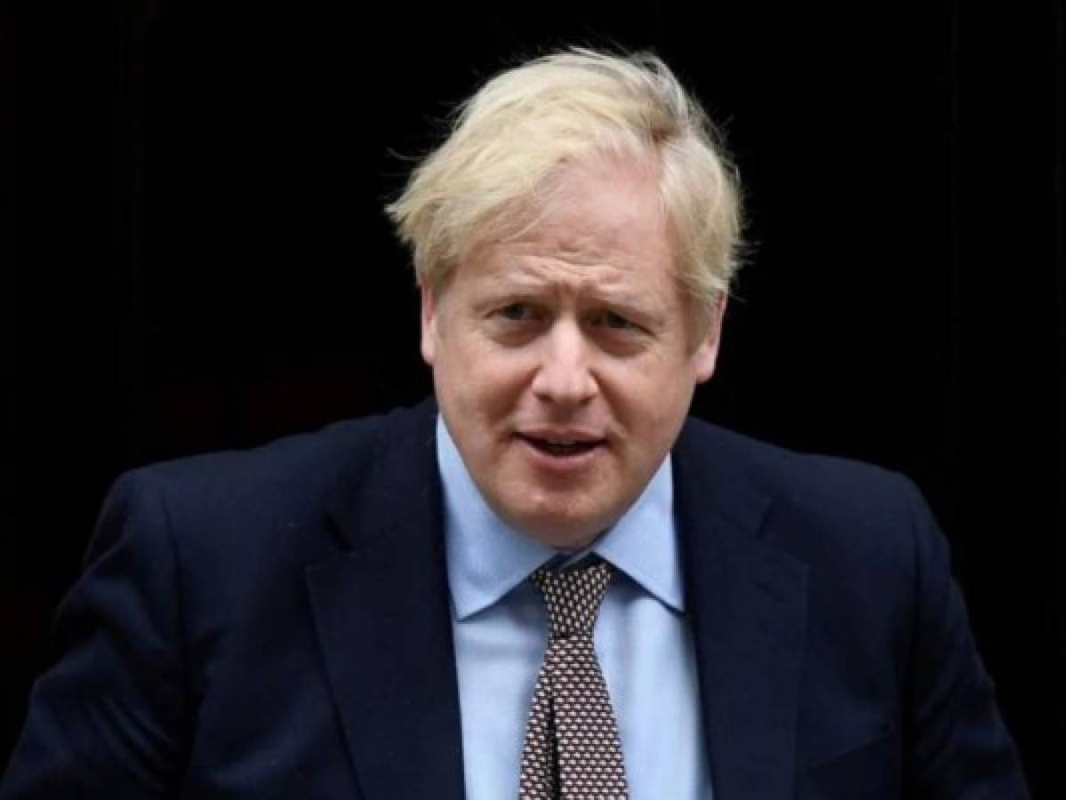 Boris Johnson sigue recuperándose del coronavirus   